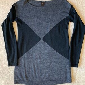 Ann Taylor Dark Gray & Black Scoop Neck Sweater